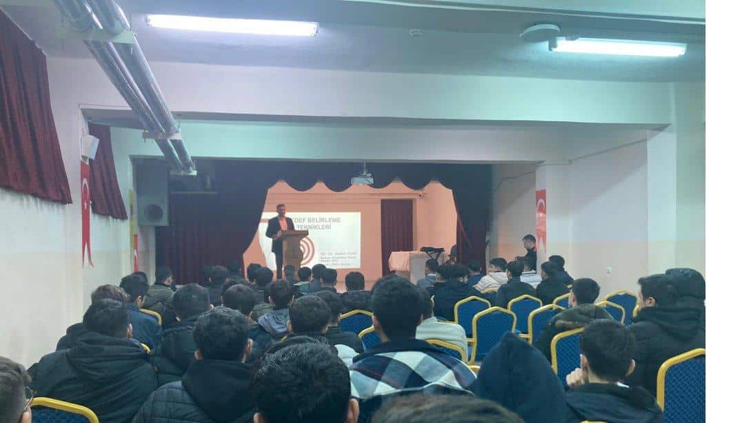 Ahmedi Hani Anadolu İmam Hatip Lisesine Hedef Belirleme İlkeleri Konferansı Düzenlendi