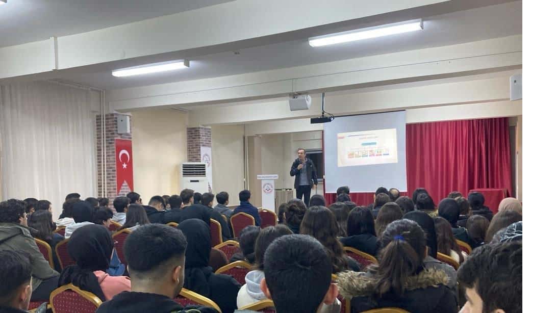 Mevlana Anadolu Lisesi Öğrencilerine Temel Beslenme İlkeleri Konulu Konferans Düzenlendi